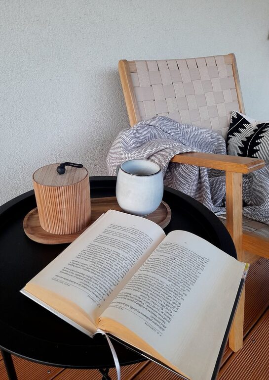 Tips for Creating a Cozy and Inviting Reading Nook at Home